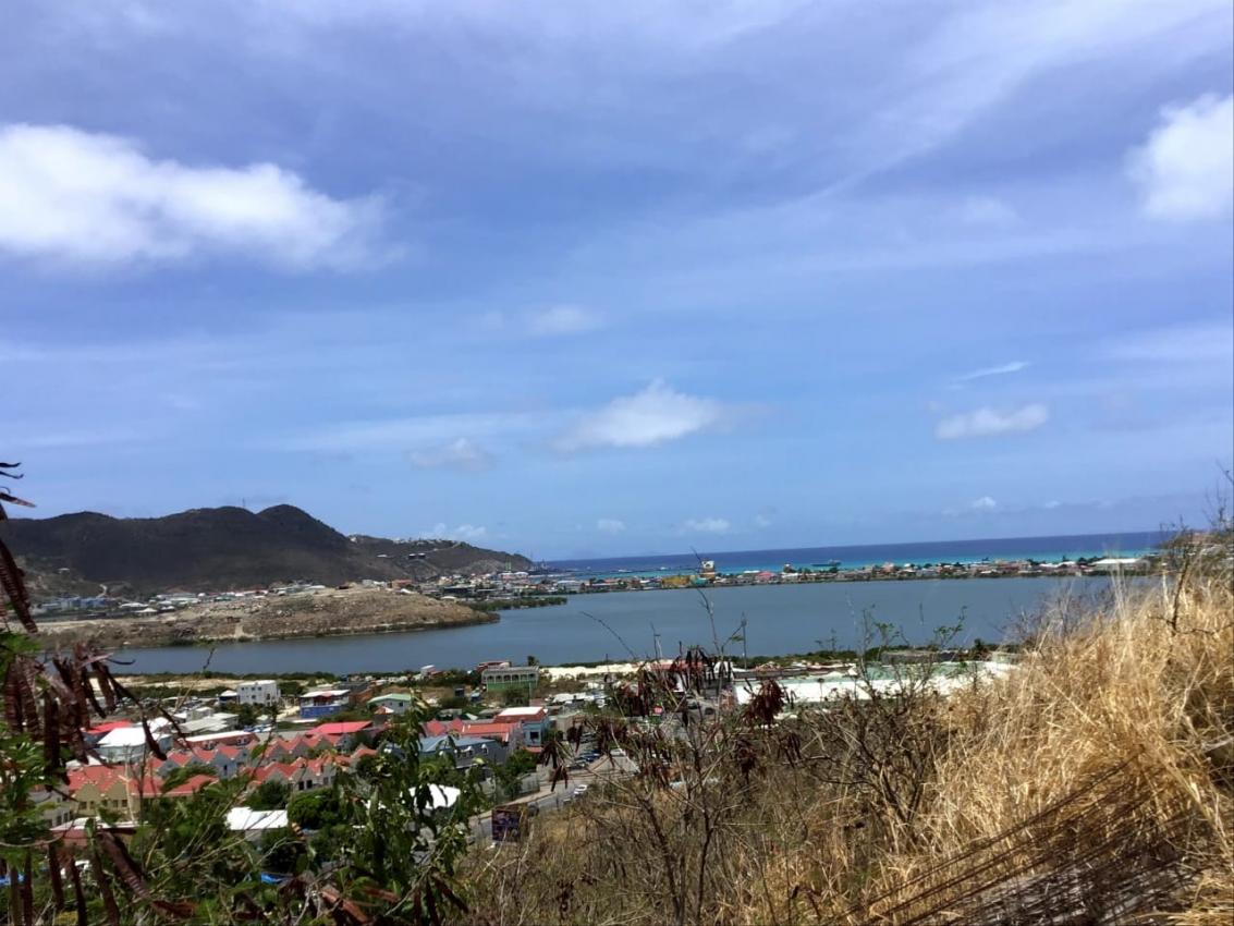 St Maarten land for sale with infrastructure 930m2