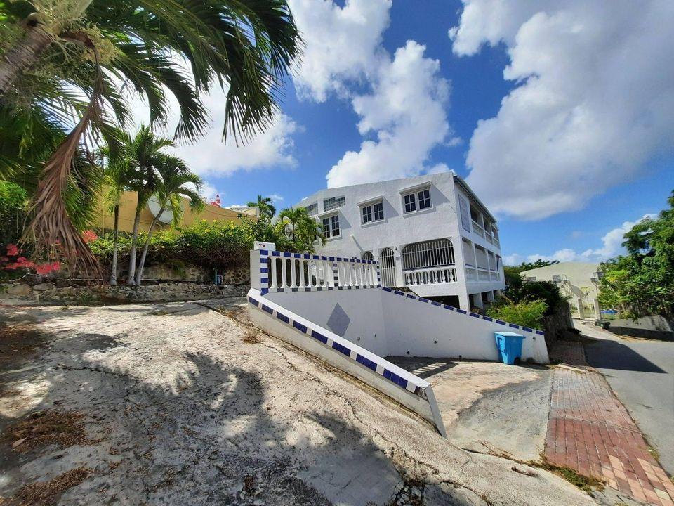 St Maarten 5 bedroom spacious house for sale