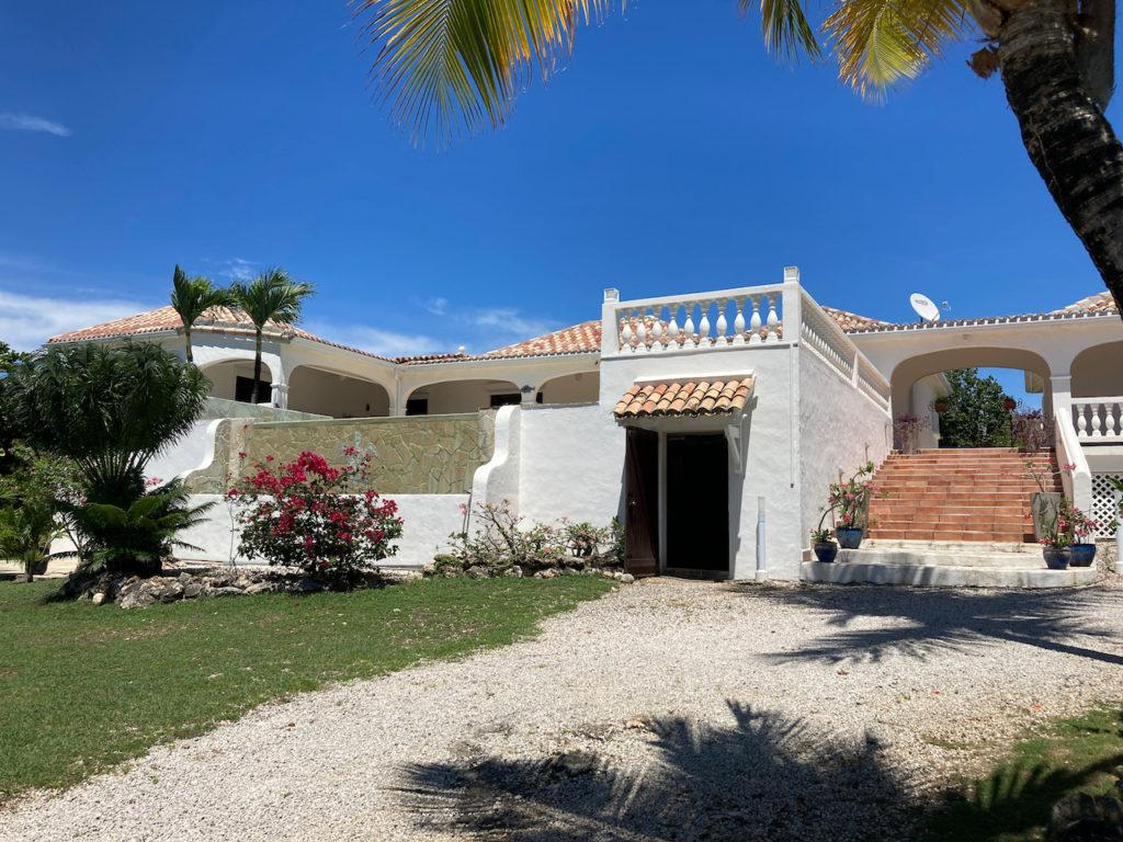 Luxury Villa Aux for sale in St Martin, Terres Basses, Caribbean real estate