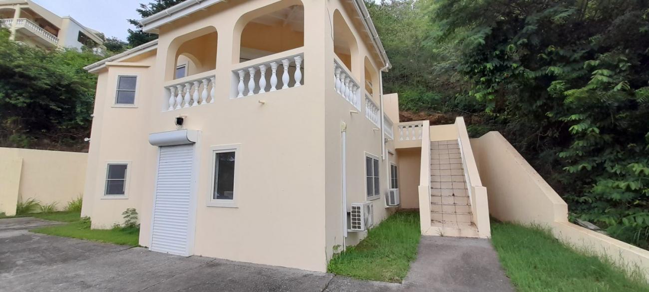 Two level family home for rent St Maarten quiet hillside with a