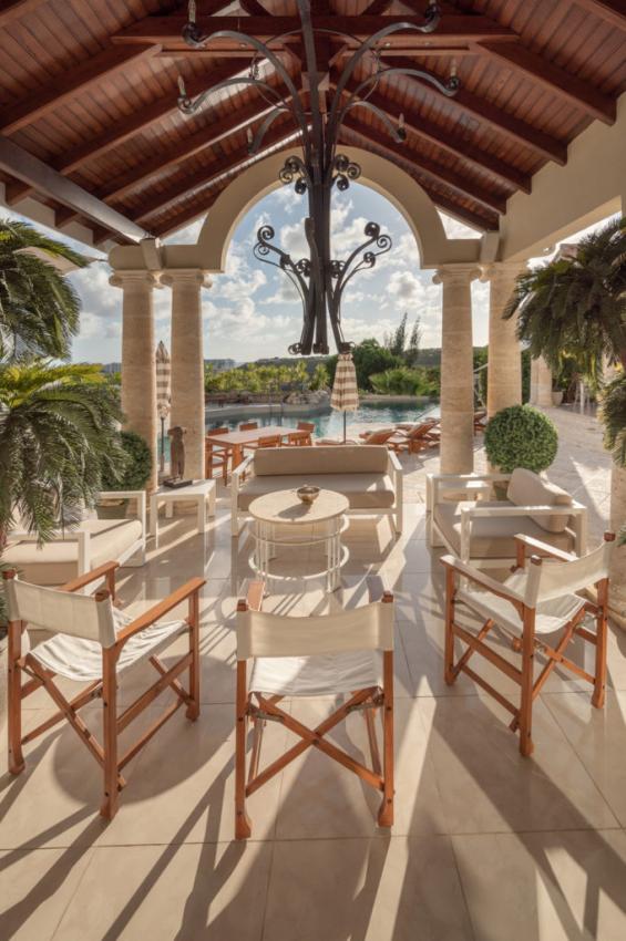 St Martin property for sale: Villa D ‘Art Terres Basses, Luxurious Real Estate 