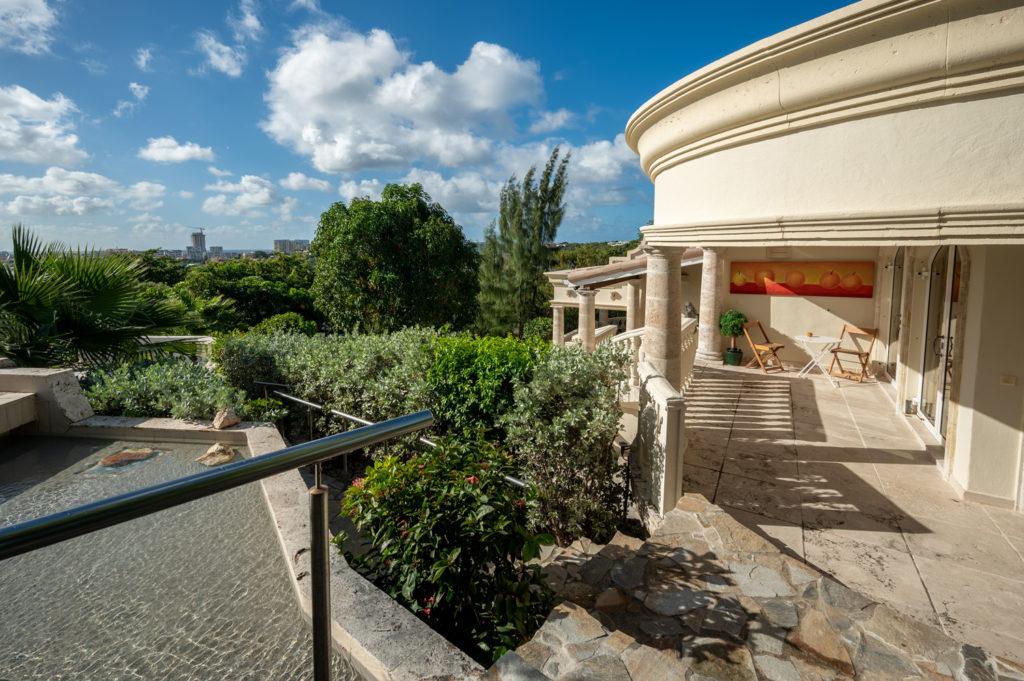 St Martin property for sale: Villa D ‘Art Terres Basses, Luxurious Real Estate 
