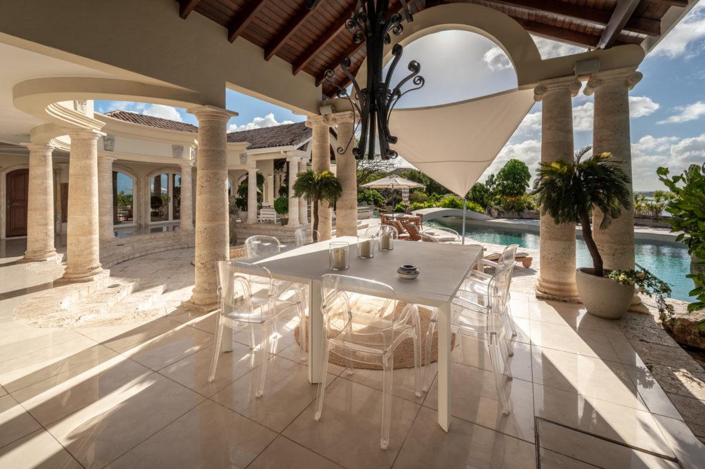 St Martin property for sale: Villa D ‘Art Terres Basses, Luxurious Real Estate 