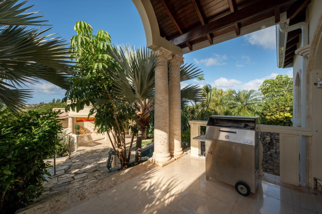 St Martin property for sale: Villa D ‘Art Terres Basses, Luxurious Real Estate 