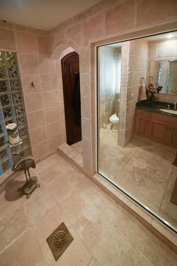 St Martin property for sale: Villa D ‘Art Terres Basses, Luxurious Real Estate 