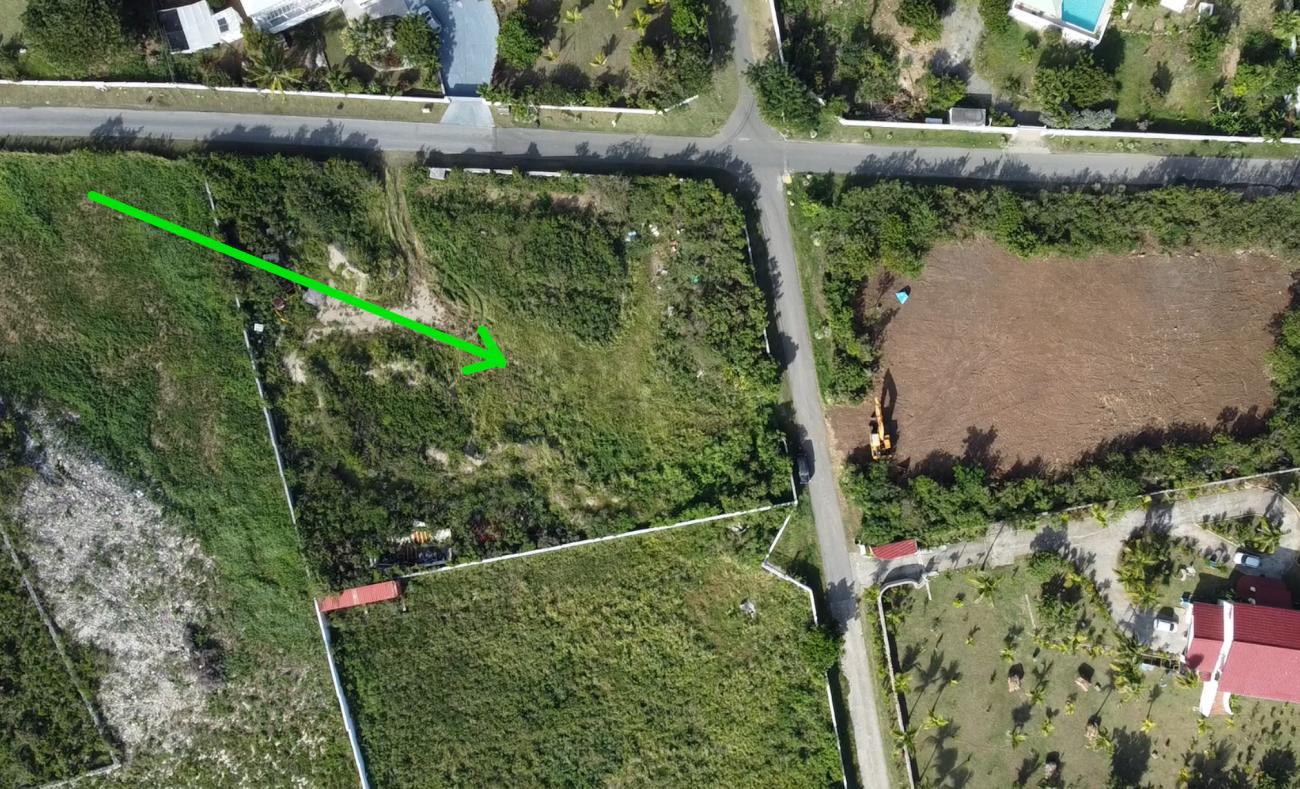 Very big flat Land For Sale close to the beach in St Maarten, Guana Bay, Caribbean. 4430m2 