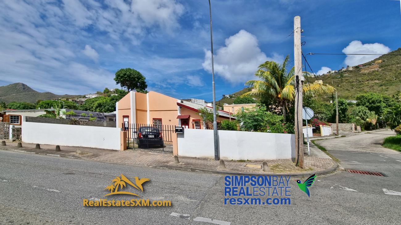 3-bedrooms standalone family house for sale in Sint Maarten, South Reward Fixer Upper [exclusive]