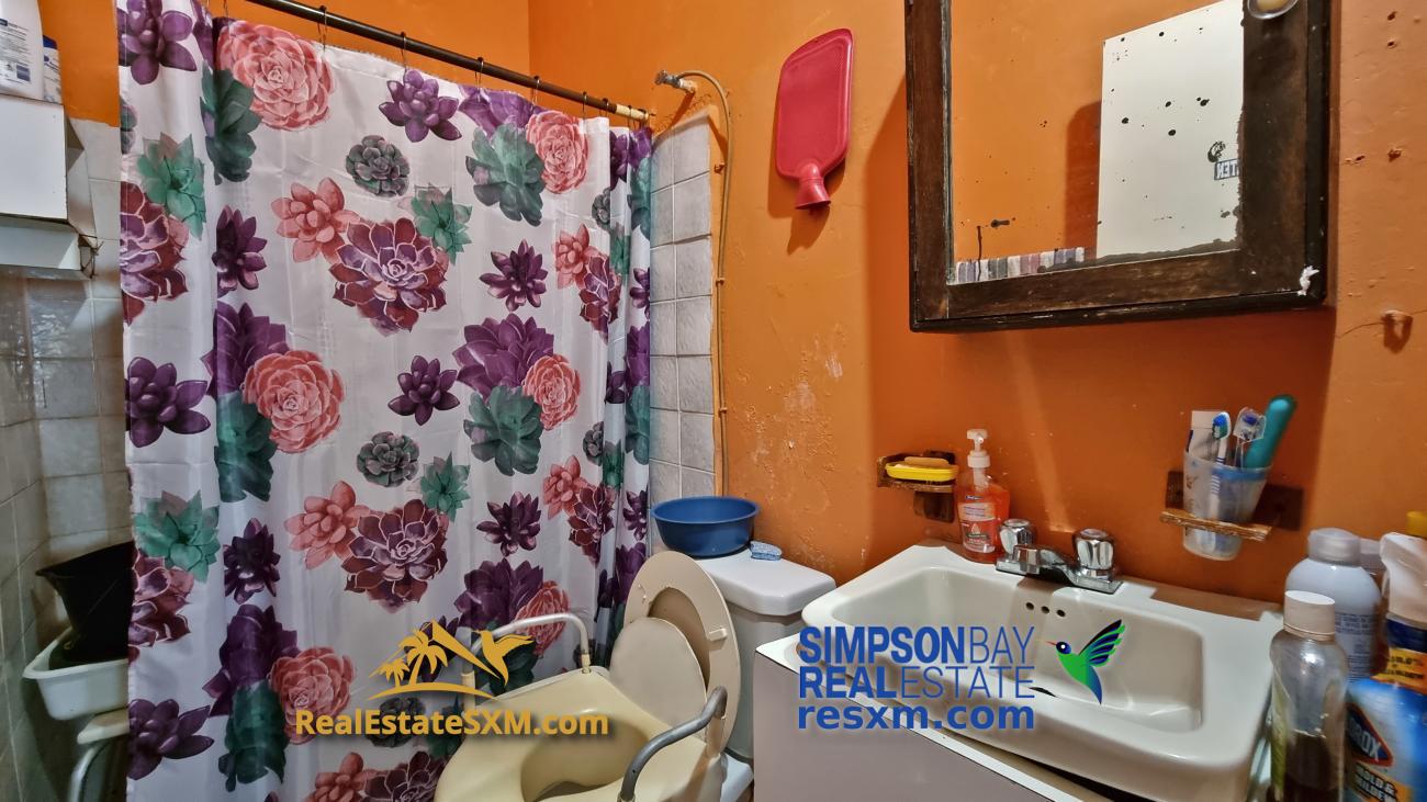 3-bedrooms standalone family house for sale in Sint Maarten, South Reward Fixer Upper [exclusive]