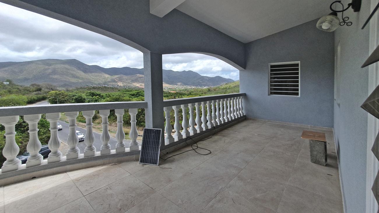 SXM apartment for rent Blue Mountain Estate very large 3 bedrooms brand NEW semi furnished