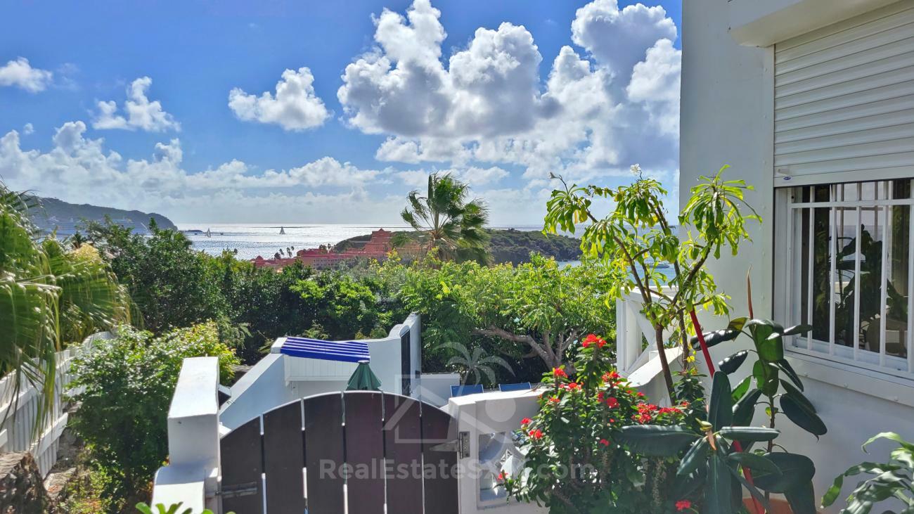 St Maarten unique house for sale in Belair 6-bedrooms, amazing views, great rental potential