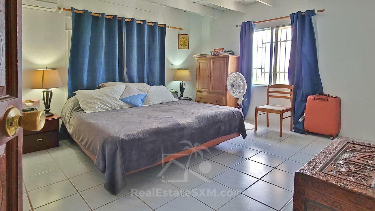 St Maarten unique house for sale in Belair 6-bedrooms, amazing views, great rental potential