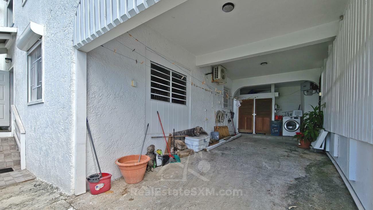 St Maarten unique house for sale in Belair 6-bedrooms, amazing views, great rental potential