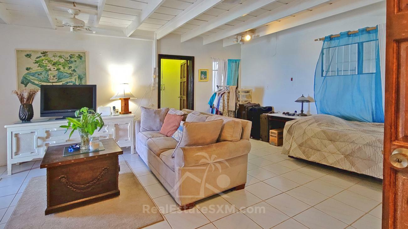 St Maarten unique house for sale in Belair 6-bedrooms, amazing views, great rental potential