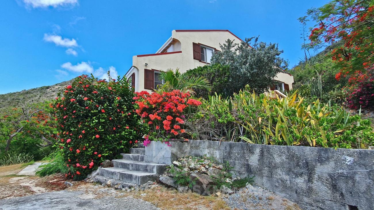 House for sale in St Maarten Guana Bay. Amazing ocean views. 3-levels, extra room PRICE DROP! No HOA