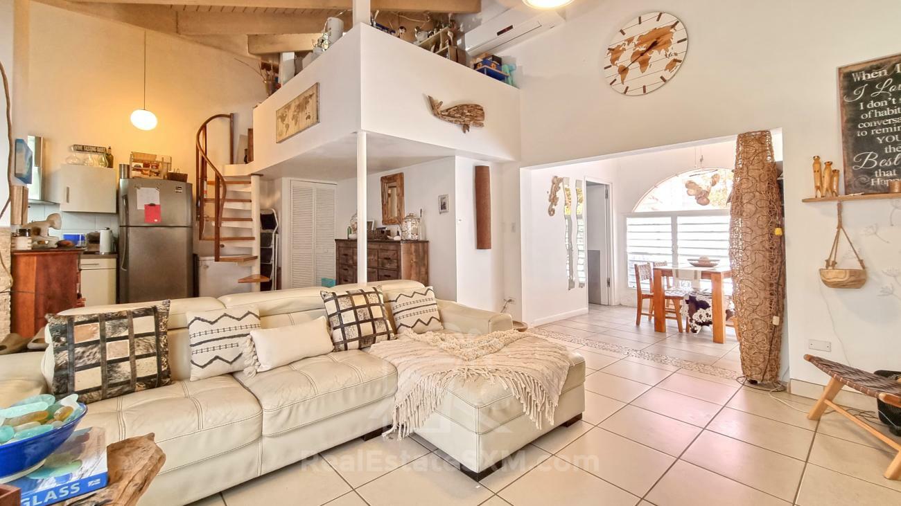 3-bedroom + Studio condo in Sint Maarten, Cupecoy, Tradewinds. Two levels, walking distance to beach