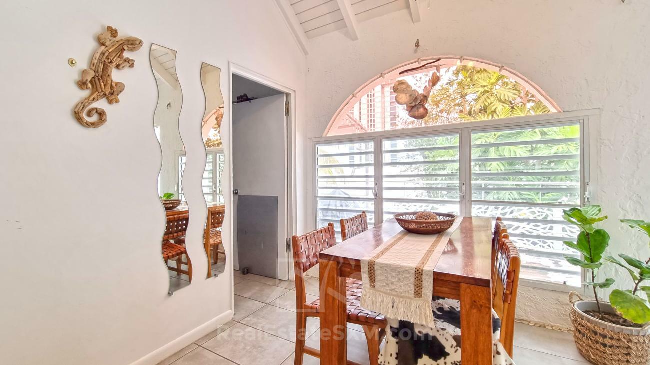 3-bedroom + Studio condo in Sint Maarten, Cupecoy, Tradewinds. Two levels, walking distance to beach