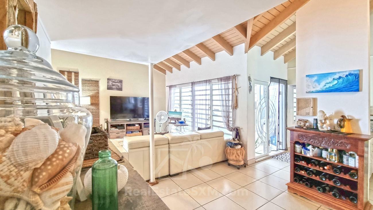 3-bedroom + Studio condo in Sint Maarten, Cupecoy, Tradewinds. Two levels, walking distance to beach