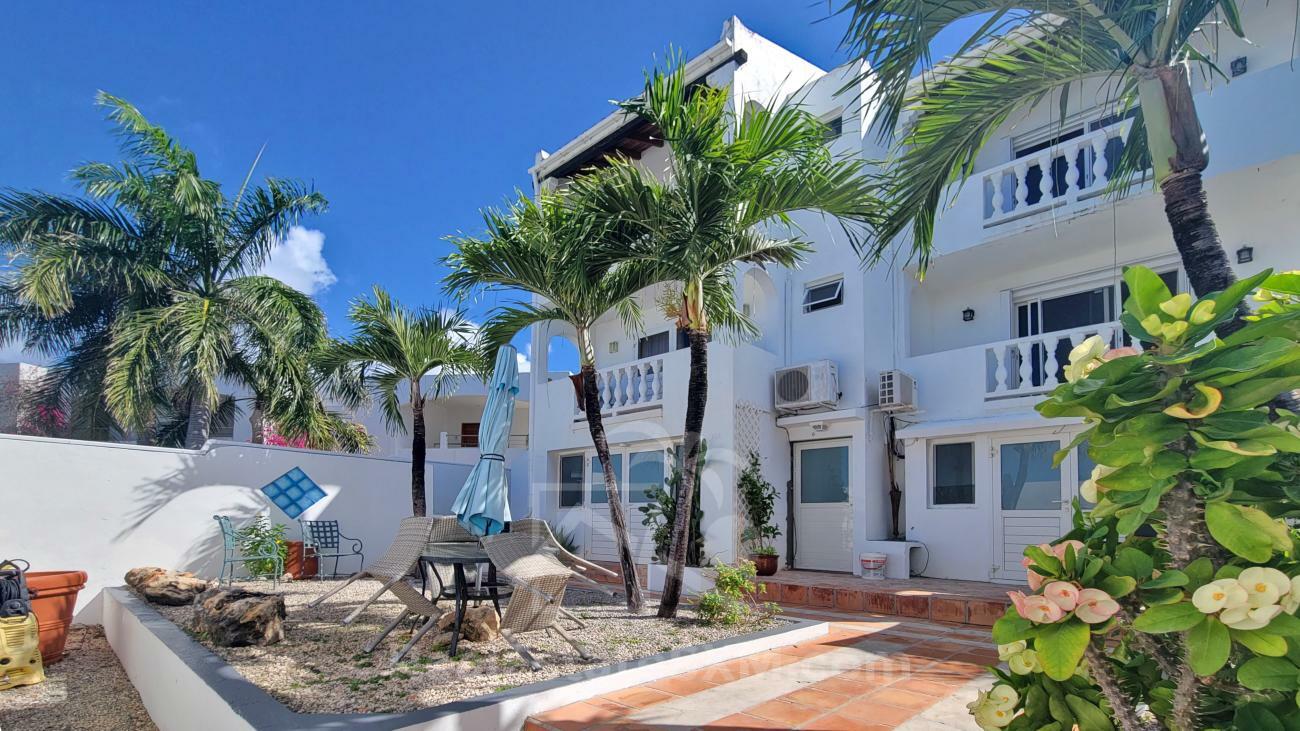 St Maarten condo for sale in Beacon Hill 2br town