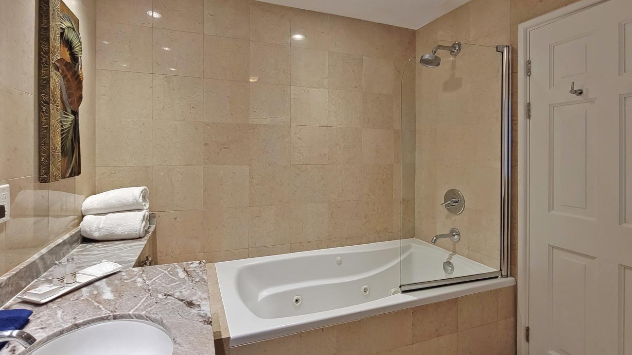 Condo for sale in SXM, modern 2 bedrooms with amazing views in Princess Heights awarded hotel