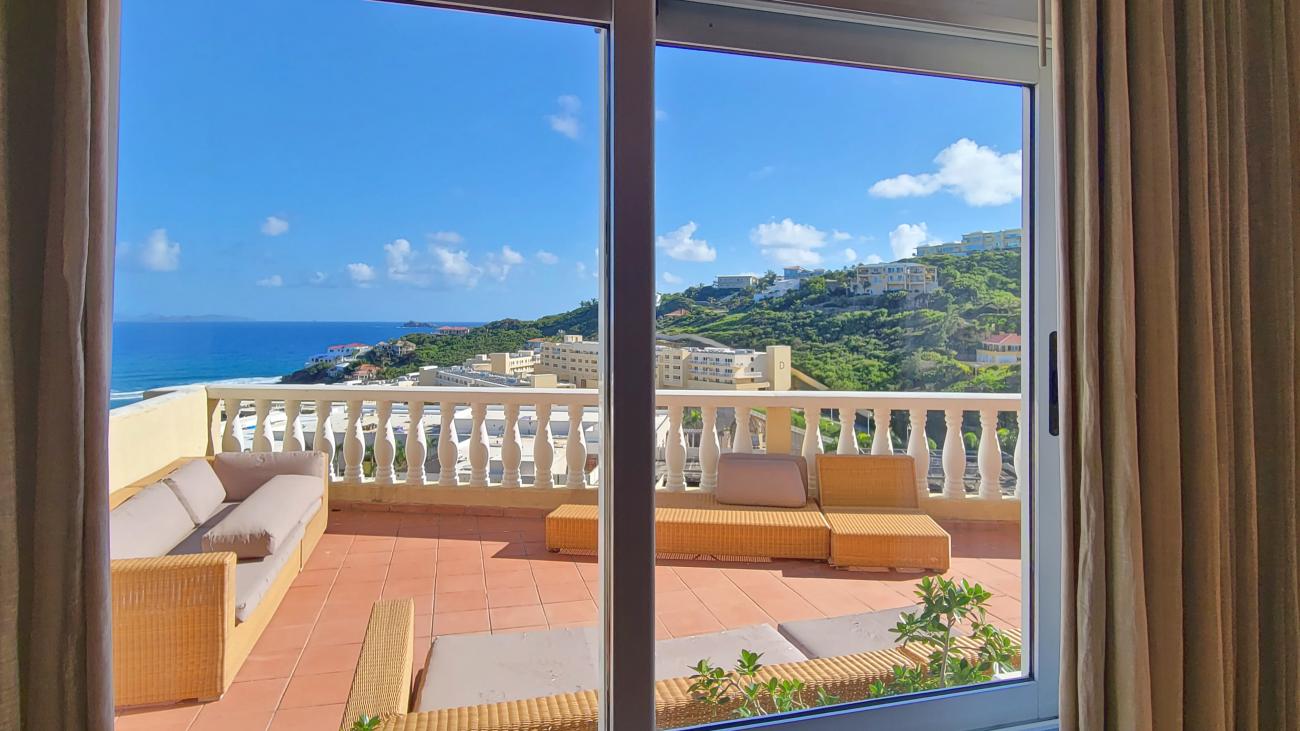Condo for sale in SXM, modern 2 bedrooms with amazing views in Princess Heights awarded hotel