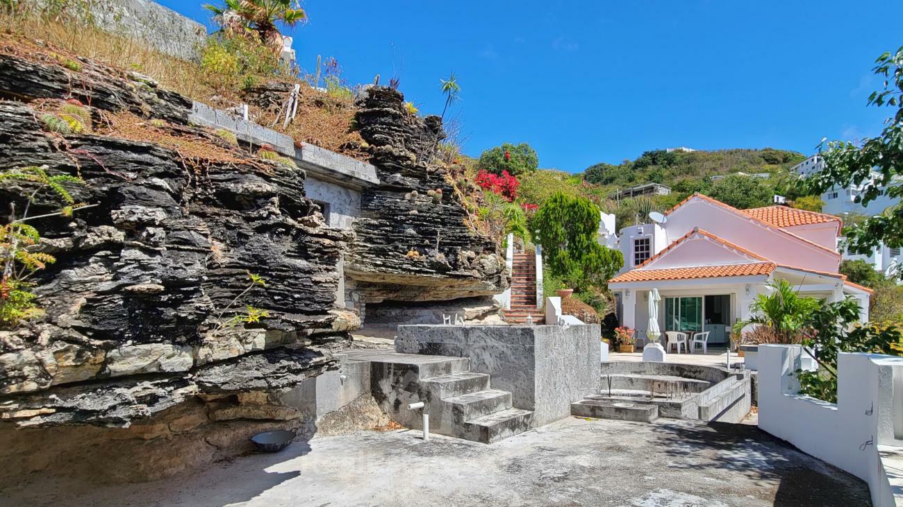 St Maarten property for sale: Stunning Villa Punta Blanca in Point Blanche, ocean views
