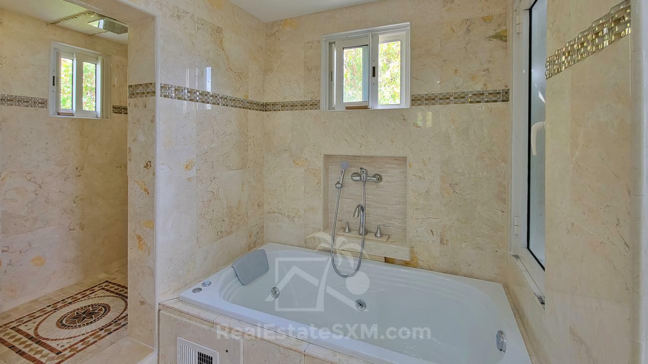 St Maarten property for sale: Stunning Villa Punta Blanca in Point Blanche, ocean views