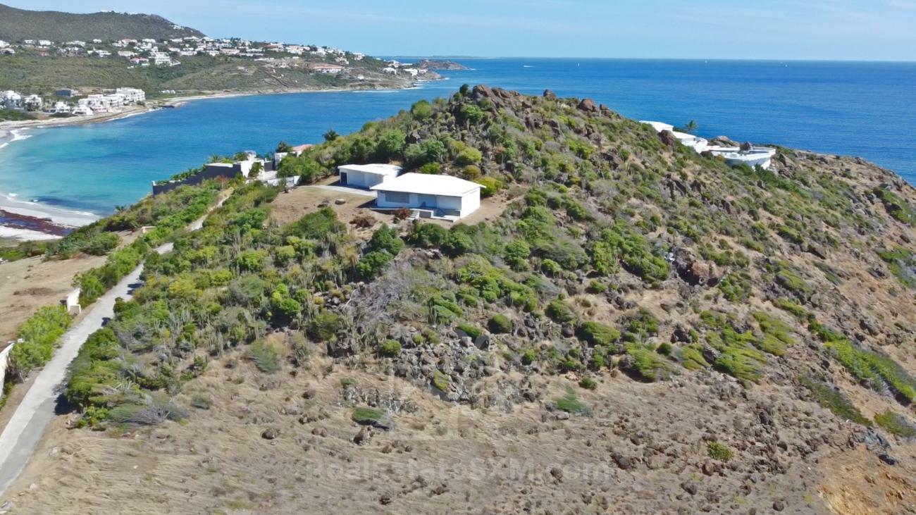 Top of the hill. Large 12130sqm land for sale in Guana Bay, St Maarten, Caribbean with house