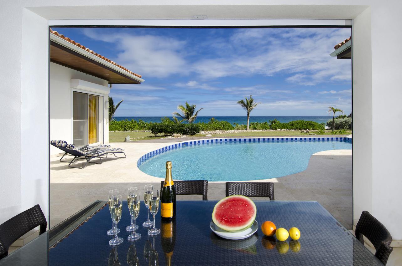 Real Estate St Maarten Guana Bay, Beachfront Luxury