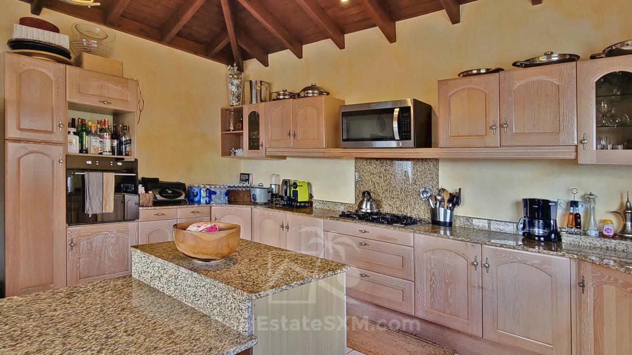Stunning villa for sale in St Maarten, Belair. Caribbean sunsets. Ocean view. Gem and OPPORTUNITY!!!