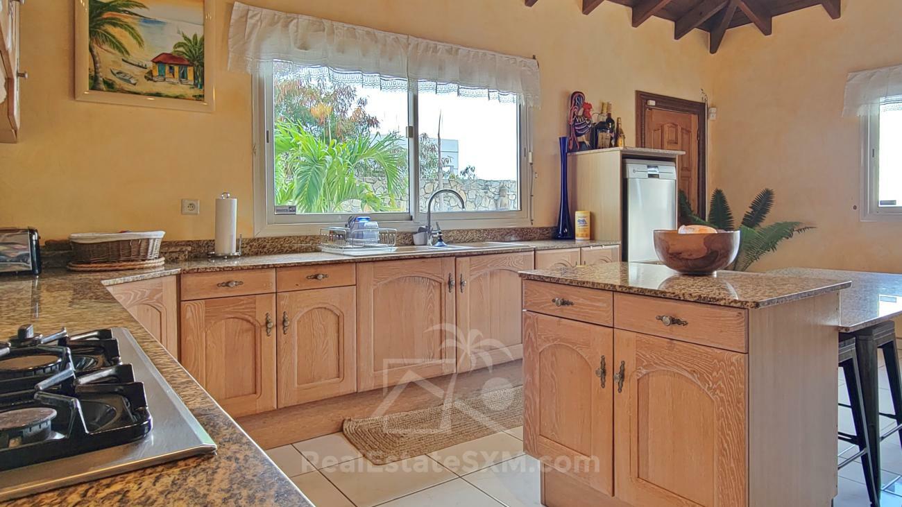 Stunning villa for sale in St Maarten, Belair. Caribbean sunsets. Ocean view. Gem and OPPORTUNITY!!!