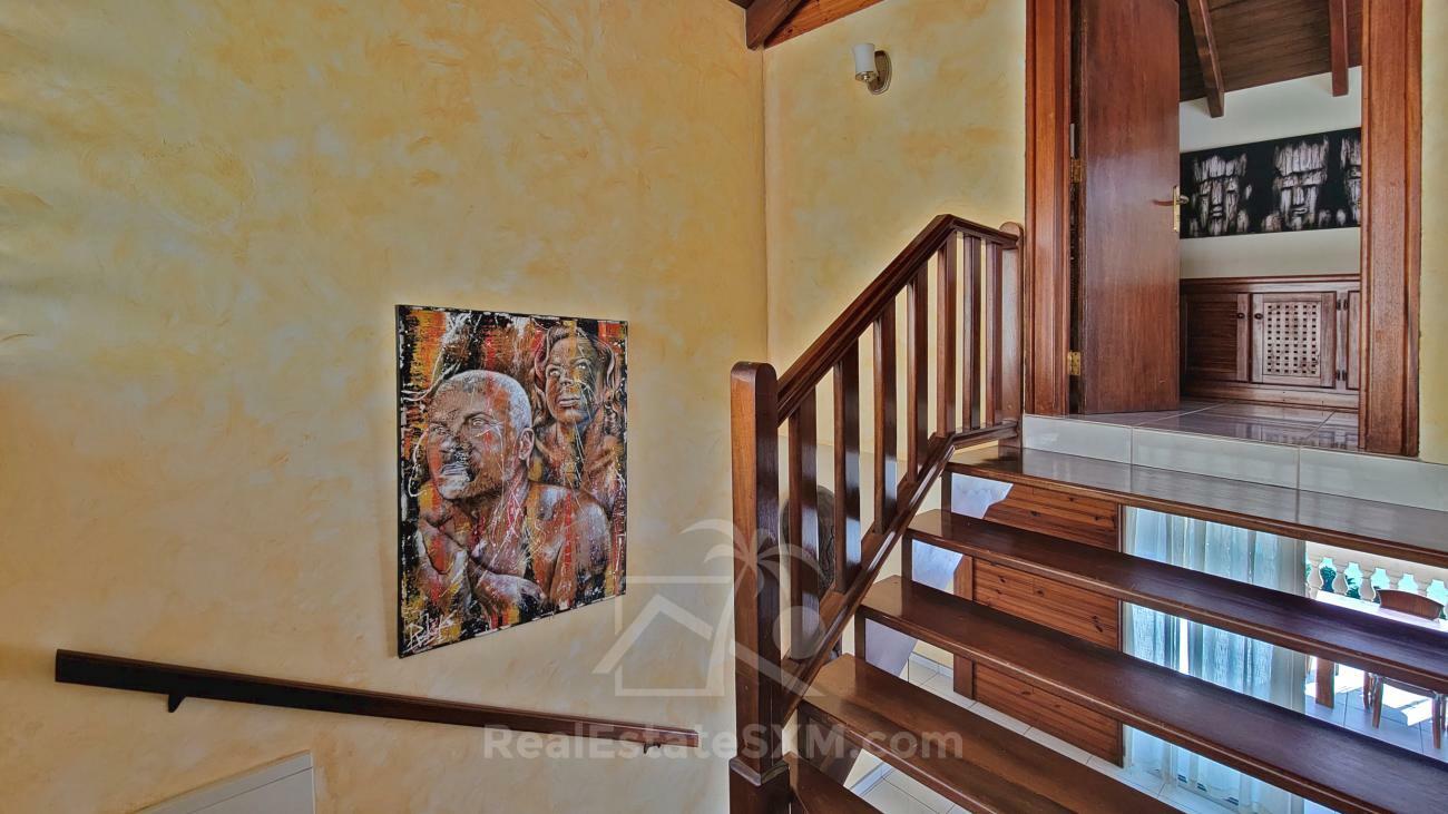 Stunning villa for sale in St Maarten, Belair. Caribbean sunsets. Ocean view. Gem and OPPORTUNITY!!!