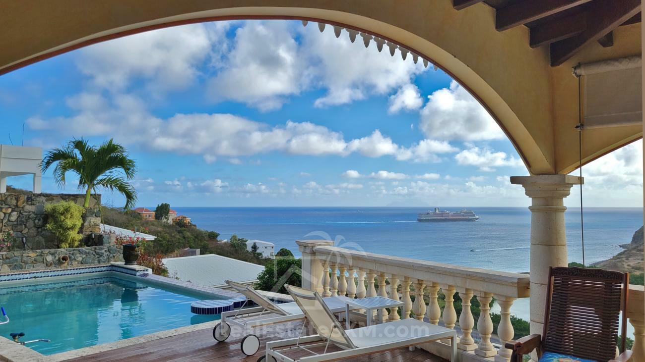 Stunning villa for sale in St Maarten, Belair. Caribbean sunsets. Ocean view. Gem and OPPORTUNITY!!!