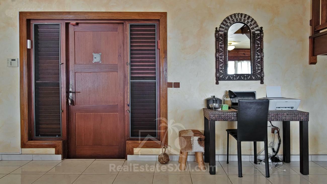 Stunning villa for sale in St Maarten, Belair. Caribbean sunsets. Ocean view. Gem and OPPORTUNITY!!!