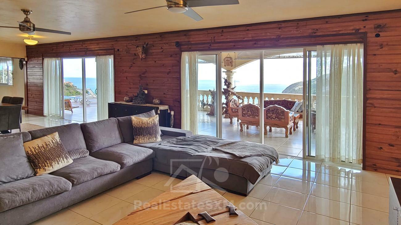 Stunning villa for sale in St Maarten, Belair. Caribbean sunsets. Ocean view. Gem and OPPORTUNITY!!!
