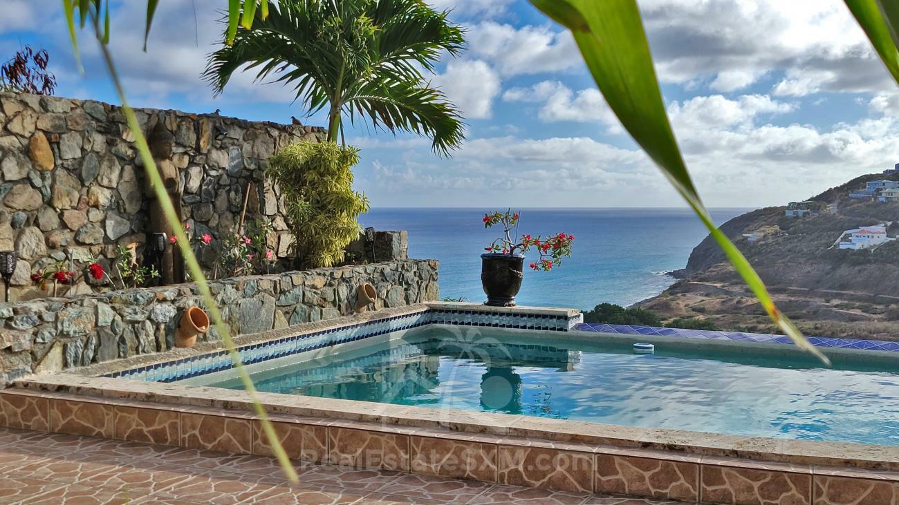 Stunning villa for sale in St Maarten, Belair. Caribbean sunsets. Ocean view. Gem and OPPORTUNITY!!!