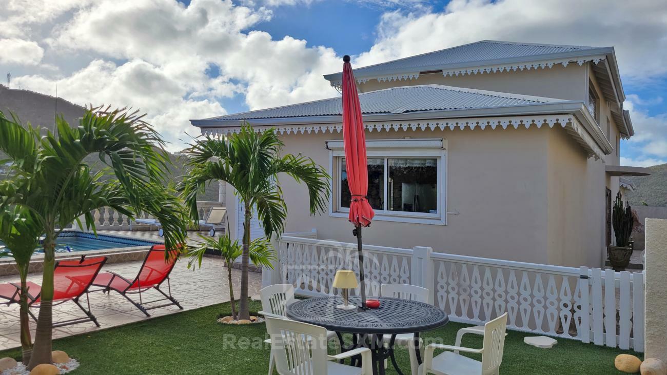 Stunning villa for sale in St Maarten, Belair. Caribbean sunsets. Ocean view. Gem and OPPORTUNITY!!!