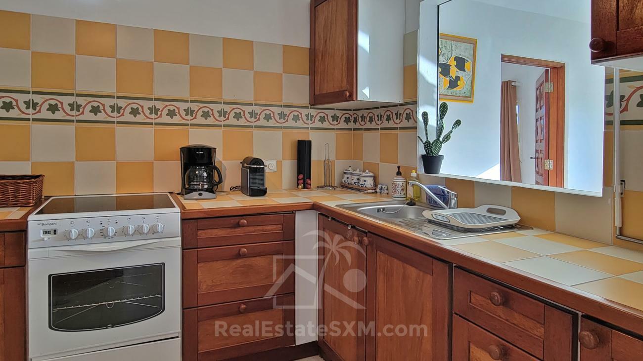 Stunning villa for sale in St Maarten, Belair. Caribbean sunsets. Ocean view. Gem and OPPORTUNITY!!!
