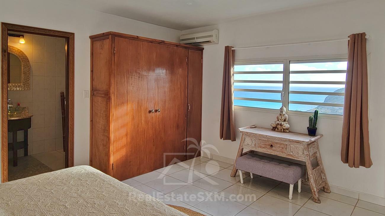 Stunning villa for sale in St Maarten, Belair. Caribbean sunsets. Ocean view. Gem and OPPORTUNITY!!!