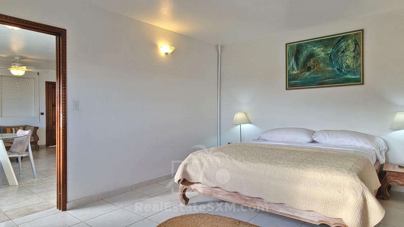 Stunning villa for sale in St Maarten, Belair. Caribbean sunsets. Ocean view. Gem and OPPORTUNITY!!!