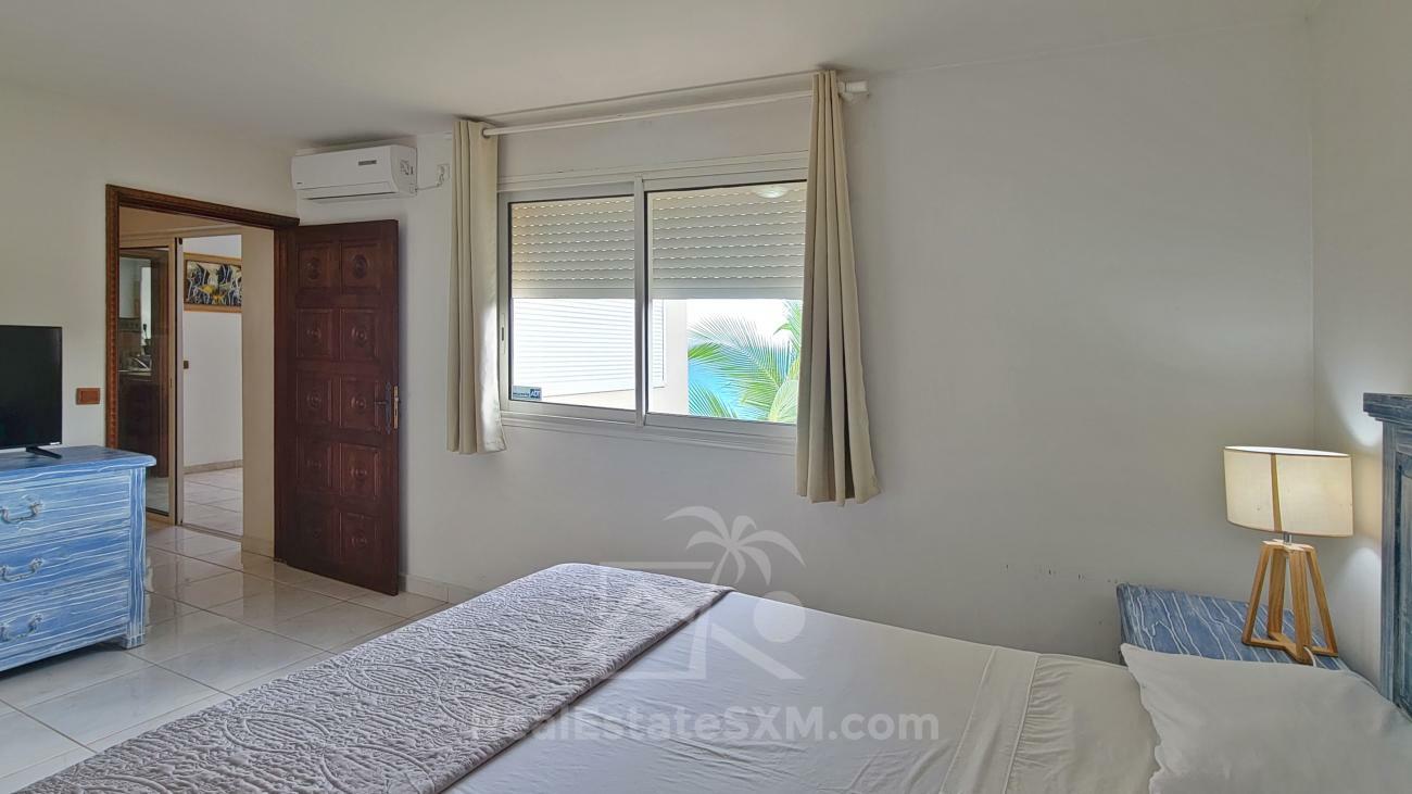 Stunning villa for sale in St Maarten, Belair. Caribbean sunsets. Ocean view. Gem and OPPORTUNITY!!!