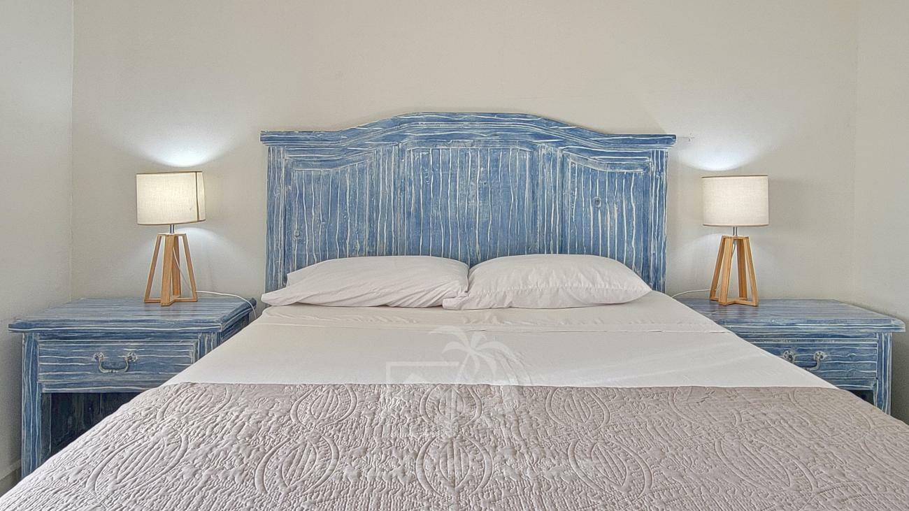 Stunning villa for sale in St Maarten, Belair. Caribbean sunsets. Ocean view. Gem and OPPORTUNITY!!!