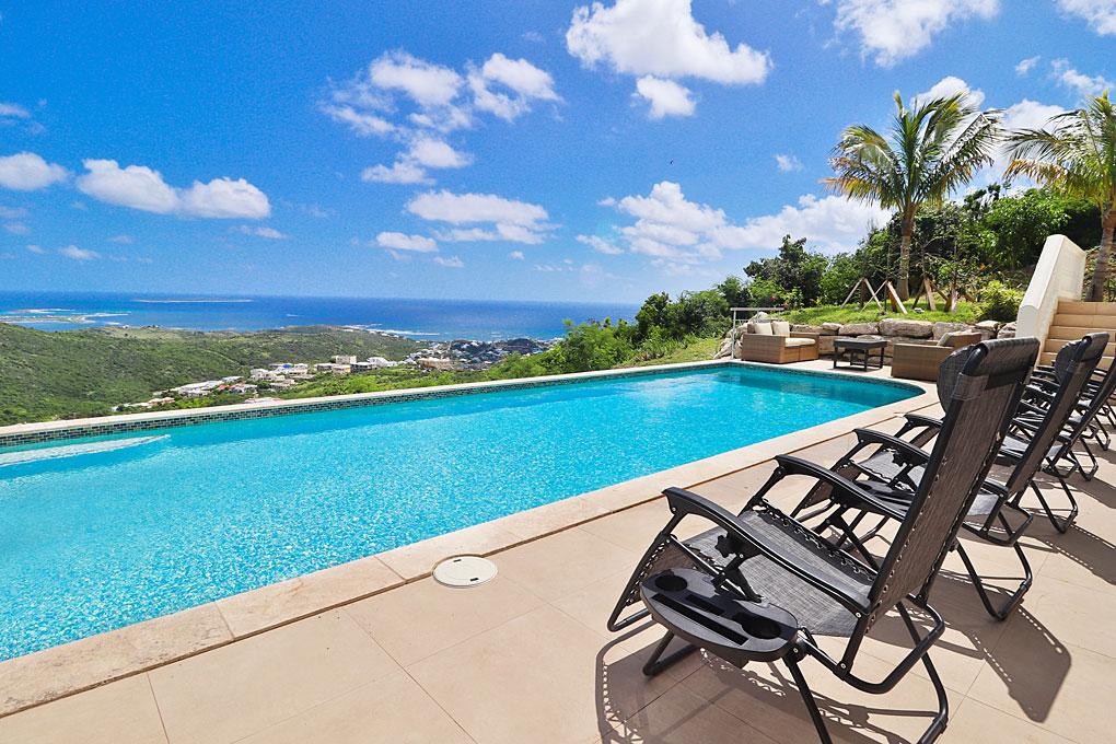 St Maarten luxury home for sale: Villa Shanti in Rice Hill Gardens. Gated. Secluded. Ocean views