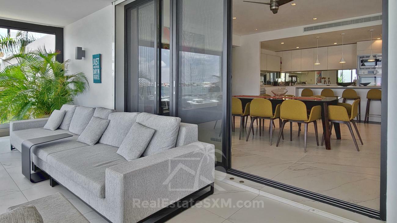 Luxury 3 bedrooms condo for sale in St Maarten Las Brisas. Waterfront. Swimming pool. Gym. Boat slip