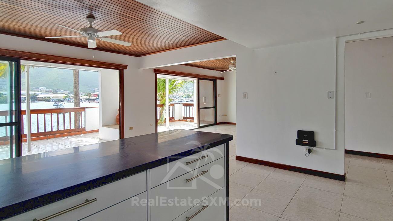 Condo for rent Sint Maarten. Prestigious location Simpson Bay Yacht Club. Tennis courts. Water front