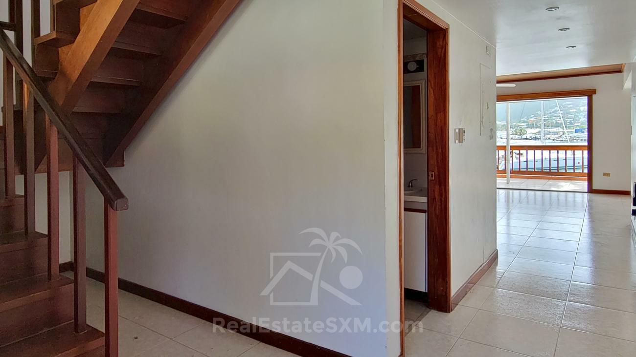 Condo for rent Sint Maarten. Prestigious location Simpson Bay Yacht Club. Tennis courts. Water front