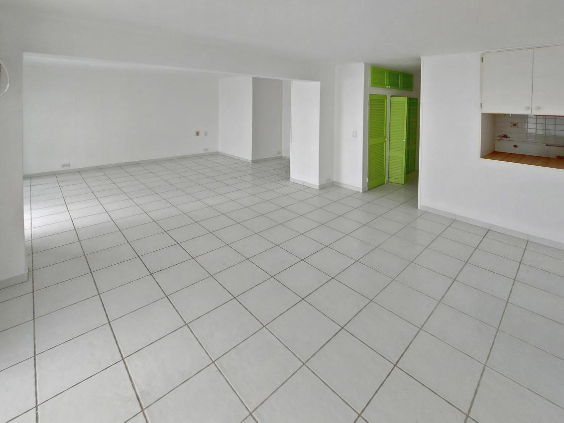 St Martin 2 Studio Condos together for sale in Marigot Yacht Club. Caribbean Sea view. French side