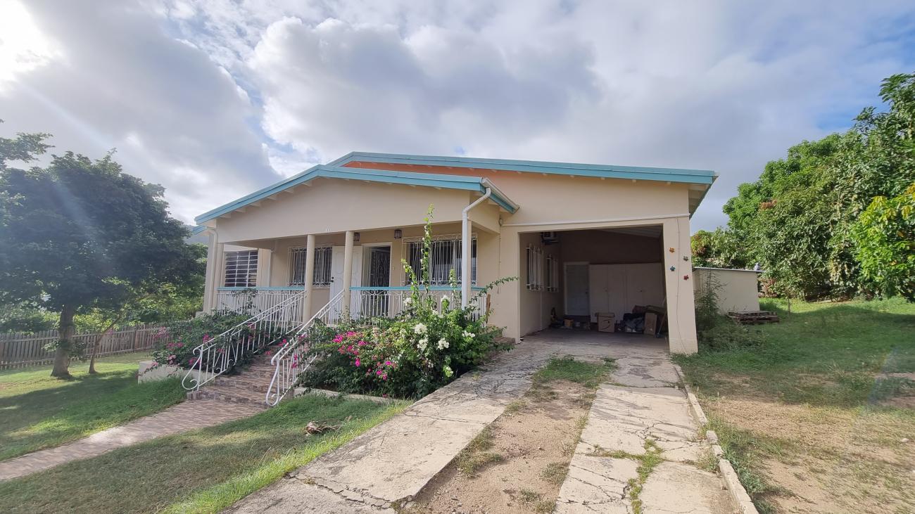 Standalone House for Rent in Saunders, Sint Maarten.