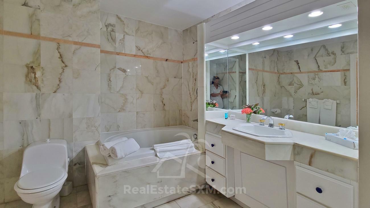St Maarten condo for sale in Sapphire Hotel, Cupecoy. Caribbean Sea View. Many amenities (131)