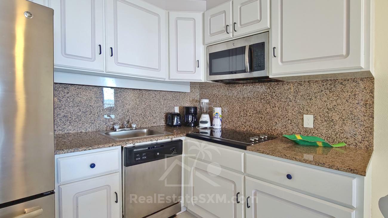 St Maarten condo for sale in Sapphire Hotel, Cupecoy. Caribbean Sea View. Many amenities (131)