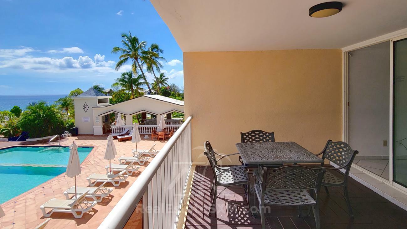Caribbean St Maarten: studio apartment for sale in Sapphire Hotel Cupecoy. Sea View. Amenities (213)